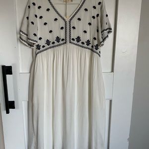 Roolee cotton dress with navy embroidery NWT